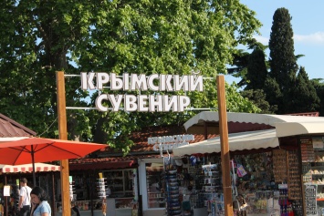 Эксперт объяснила, почему на курортах Крыма сложно найти местные сувениры
