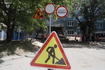 Борис Филатов: строительство ливневой канализации на улице Мониторной позволит решить проблему, существовавшей еще с момента возведения жилмассива