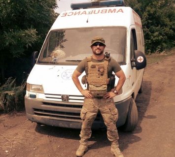 Любил Украину и отдал жизнь за нее: друзья вспоминают погибшего на Донбассе медика Николая Ильина