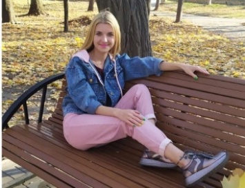 29-летняя украинка выбросилась из окна - ее дочь стояла на балконе и все видела (видео)