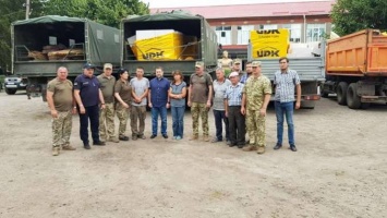 Жителям Смоляниново передали гумпомощь для восстановления жилья