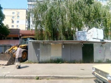 В Николаеве наложили арест на недостроенный супермаркет АТБ по Космонавтов