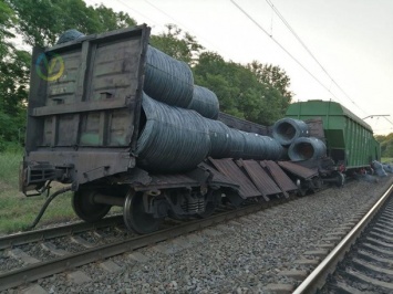 Задержки - почти 6 часов. Из-за аварии электровоза под Днепром по Украине с опозданием едут 12 поезов