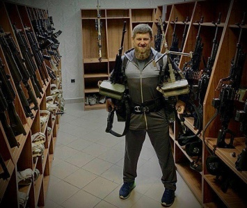 США ввели санкции против Кадырова: в ответ он сфотографировался с пулеметами