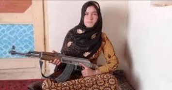 Юная афганка отомстила талибам за отца