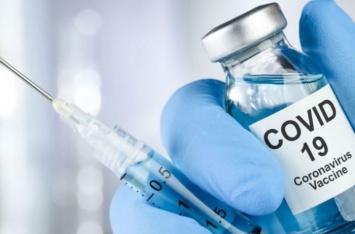 Бесполезно и опасно: медики рассказали, кому не нужна прививка от коронавируса