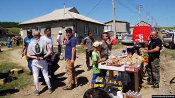 В Крыму более тысячи человек ищут пропавшего трехлетнего сына политзаключенного Руслана Сулейманова