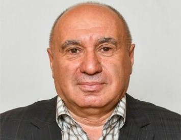 Станислав Оганов - генеральный директор ФК «Заря»
