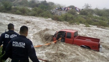 Ураган "Ханна" ударил по Мексике: есть погибшие и пропавшие без вести