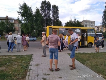На китайских запчастях, в городских автобусах, Павлоград далеко не уедет