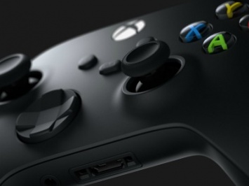 «Она еще более квадратная». Автор фото с белым геймпадом поделился новыми деталями Xbox Series X
