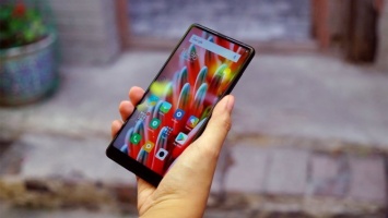 MIUI 12 позволит управлять смартфонами Xiaomi прикосновениями к задней крышке