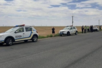 В Одесской области посреди дороги обстреляли автомобиль