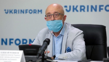 Нарушение "тишины" на Донбассе: Резников анонсировал внеочередную ТКГ