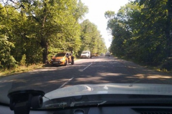 На дороге межу Лисичанском и Северодонецком проводят проверку