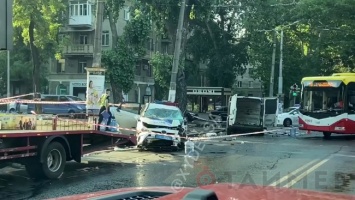 ДТП на проспекте Шевченко: грузовой автомобиль не пропустил спешащих полицейских