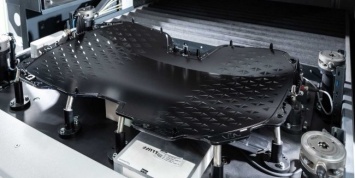 BMW официально представили... радиаторную решетку
