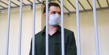 Суд в Москве приговорил студента из США к 9 годам колонии за нападение на полицейских