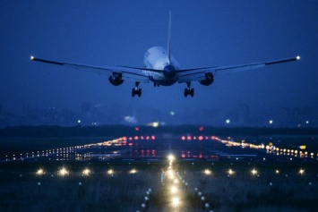 В США пилоты отменили рейс из-за отказа пассажиров надеть маски