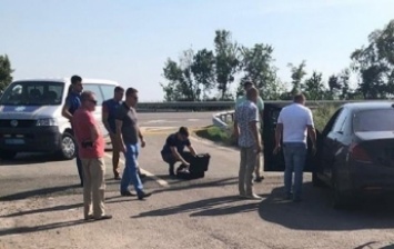 "Расстрелянный" в "Мерседесе" оказался живым: полиция рассказала о спецоперации