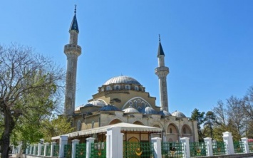 Мусульманская община вносит достойный вклад в развитие Крыма, - Аксенов