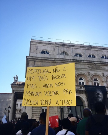 В Португалии прошли протесты после убийства темнокожего артиста