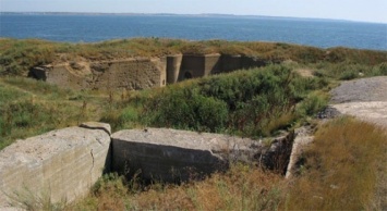 Форт на легендарном острове Березань путешественники превратили в отхожее место