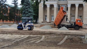 Каховчан ждет обновленная центральная площадь