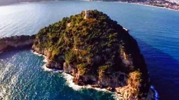 Сын украинского депутата купил остров в Италии