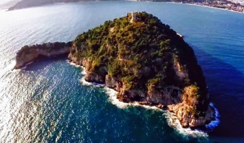Сын бывшего владельца "Мотор Сичи" Богуслаева купил остров в Италии - СМИ