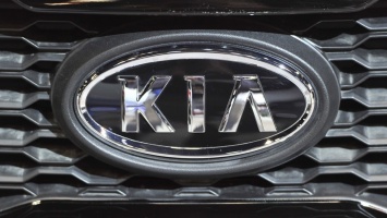 Внешность и характеристики нового Kia Stinger рассекретили до премьеры