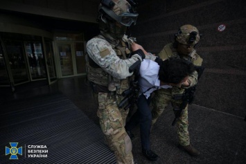 Захват банка в Киеве: полиция рассказала о состоянии заложницы и операции с подменой журналистов