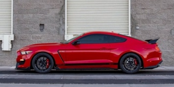 Mustang Shelby GT500: мощности, нужно больше мощности!