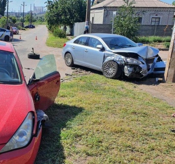 В Мариуполе девушка за рулем "Тойоты" пострадала в жутком ДТП, - ФОТО