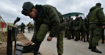 В Беларуси объявили срочную мобилизацию и сборы на границе с Россией