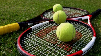 В Кривом Роге теннисные корты принадлежат спортивной школе, в которой нет секции большого тенниса