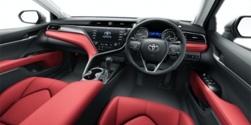 Toyota модернезировала Camry и выкатила ее особую версию