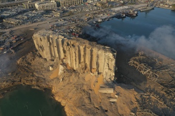 Число погибших и раненых при взрыве в порту Бейрута возросло. ВИДЕО