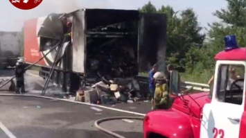 Под Киевом сгорел грузовик с письмами и посылками