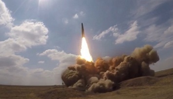 В России испытали ракетные комплексы Искандер-М. ВИДЕО