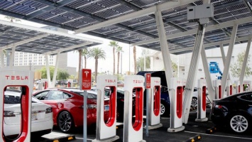 В мире количество зарядных станций для электромобилей превысило 1 млн