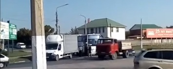 В Запорожской области автобус с пассажирами попал в ДТП - видео