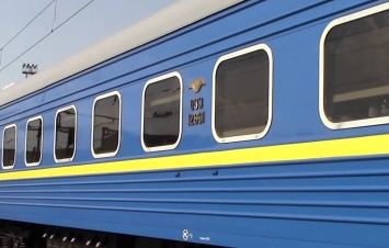 В поезде Харьков-Рахов пьяный "заец" атаковал проводника