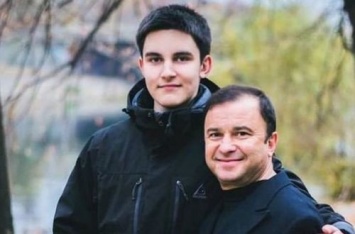 Трагедия в семье известно украинского артиста: ушел из жизни сын Виктора Павлика