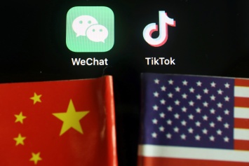 Трамп запретил американцам заключать сделки с TikTok и WeChat
