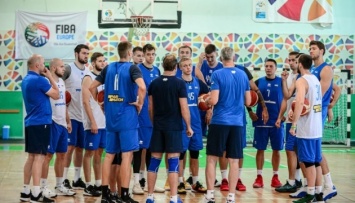 Мужская сборная Украины по баскетболу провела открытую тренировку