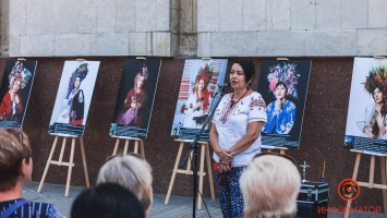 В Днепре открылась выставка, посвященная матерям погибших воинов