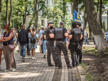 В полиции рассказали, где в Украине чаще всего нарушали карантин
