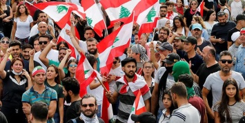 Вашингтон поддержал "мирный" протест в Ливане, в котором пострадало более 700 человек