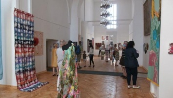 Во Франковске открыли 13-ю Международную биеннале художественного текстиля